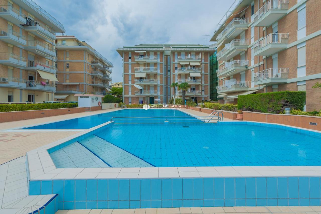 Residence Puerto Del Sol Immobiliare Pacella Lido di Jesolo Exterior photo